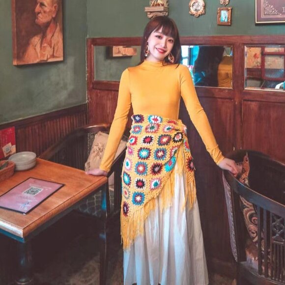 Crochet Tassel Poncho Cape Women Handcrafted Fringed Wrap Boho Style - Picture 5 of 8